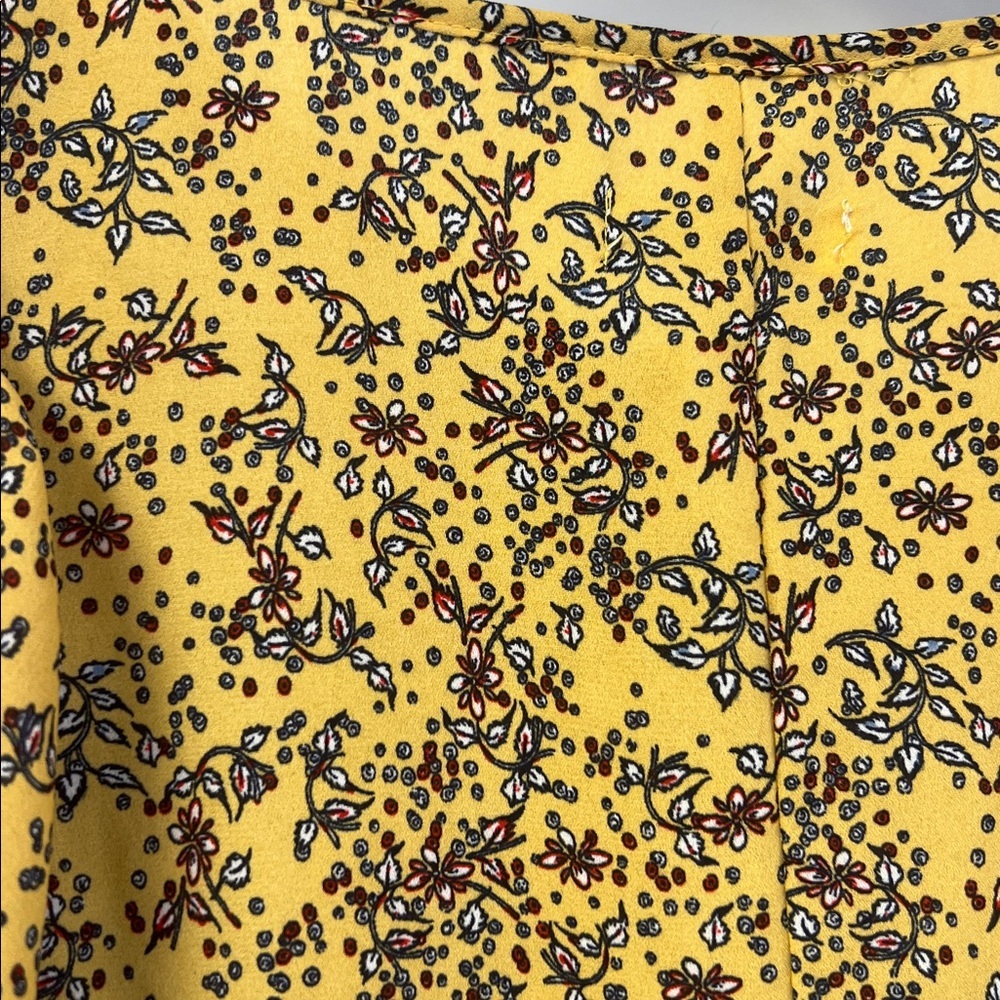 Max Studio Mustard Floral Blouses Babydoll Style sz L - Picture 5 of 5
